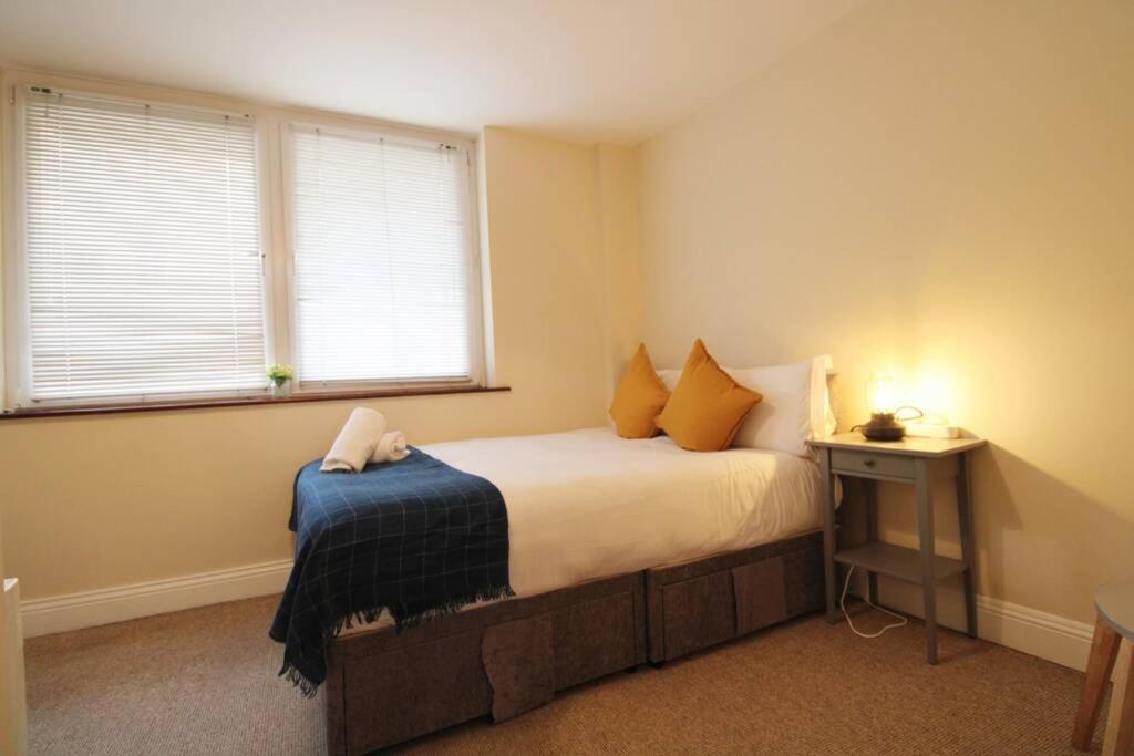 Large 3 Bed, Galway City Centre Daire Dış mekan fotoğraf