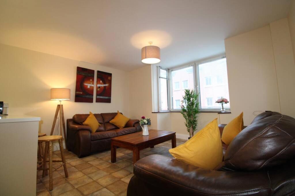 Large 3 Bed, Galway City Centre Daire Dış mekan fotoğraf
